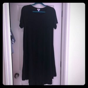 Unicorn 🦄🚨 Lularoe solid black Carly dress